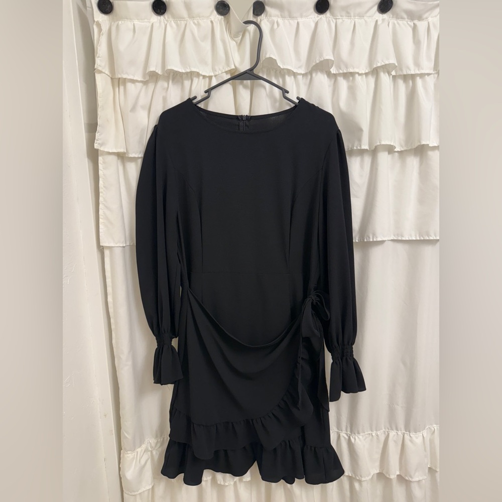 Women’s L Long Sleeve Little Black Dress